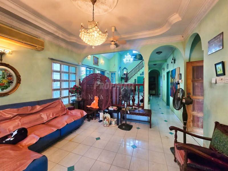 Rumah Banglo untuk Dijual di Shah Alam (Selangor) - Reena Sarif - Living Room - PropertyGuru.com.my