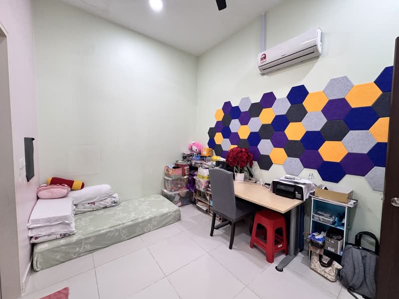 Rumah Berkembar untuk Dijual di Bandar Kinrara (Selangor) - Angel Ng - Bedroom - PropertyGuru.com.my