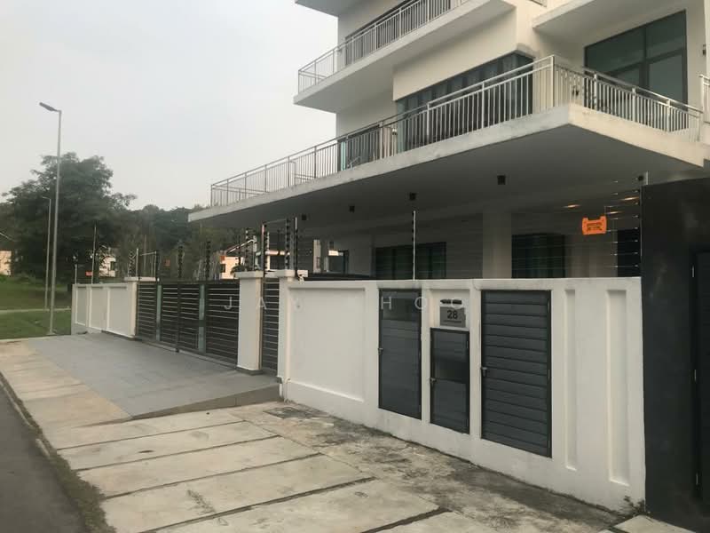 Bungalow for Rent in Mines Resort City (Seri Kembangan) - Jay Khoo - Exterior - PropertyGuru.com.my