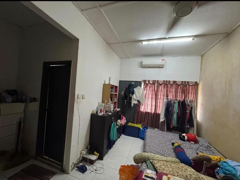 Rumah Teres untuk Dijual di Selayang (Selangor) - Joe Tan - Bedroom - PropertyGuru.com.my