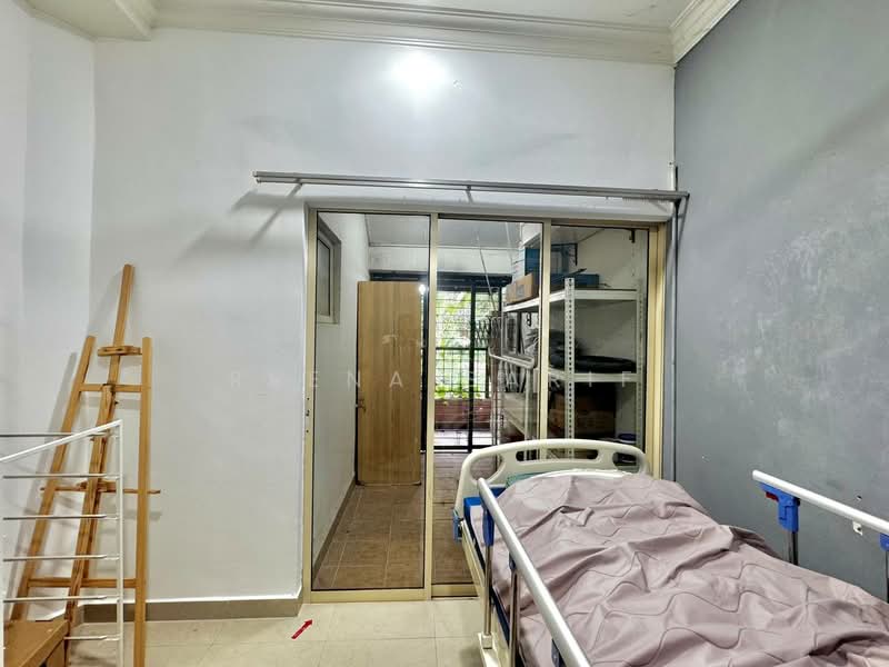 2-storey Terraced House for Sale in Bukit Jelutong (Shah Alam) - Reena Sarif - PropertyGuru.com.my