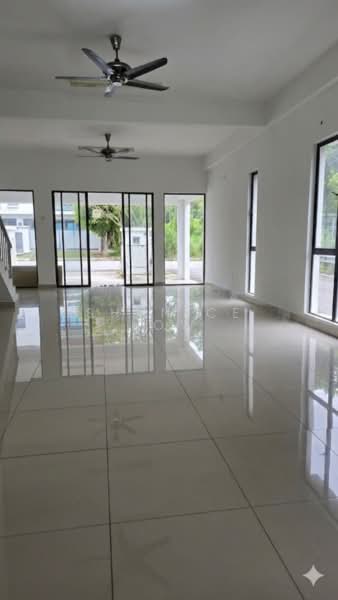 Rumah Teres 2 Tingkat untuk Dijual di Abadi Heights (Puchong) - Shanice Low - Living Room - PropertyGuru.com.my