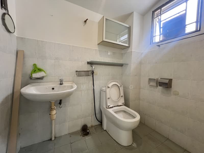 2-storey Terraced House for Sale in Bandar Mahkota Cheras (Cheras) - Jimmy Ng - Bathroom - PropertyGuru.com.my