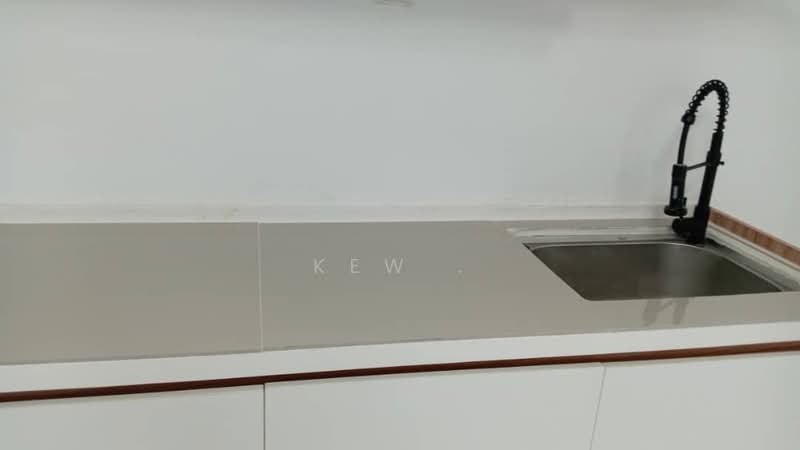 Service Residence for Sale at SOHO @ Empire City - Kew . - Kitchen - PropertyGuru.com.my