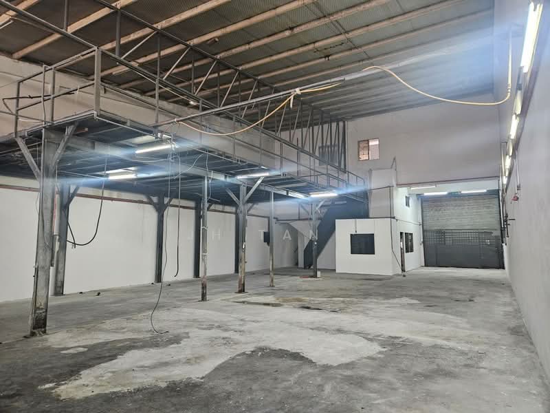 Factory for Rent in Taman Desa Cemerlang (Ulu Tiram) - JH Tang - Interior - PropertyGuru.com.my