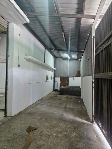 Factory for Rent in Taman Desa Cemerlang (Ulu Tiram) - JH Tang - Interior - PropertyGuru.com.my
