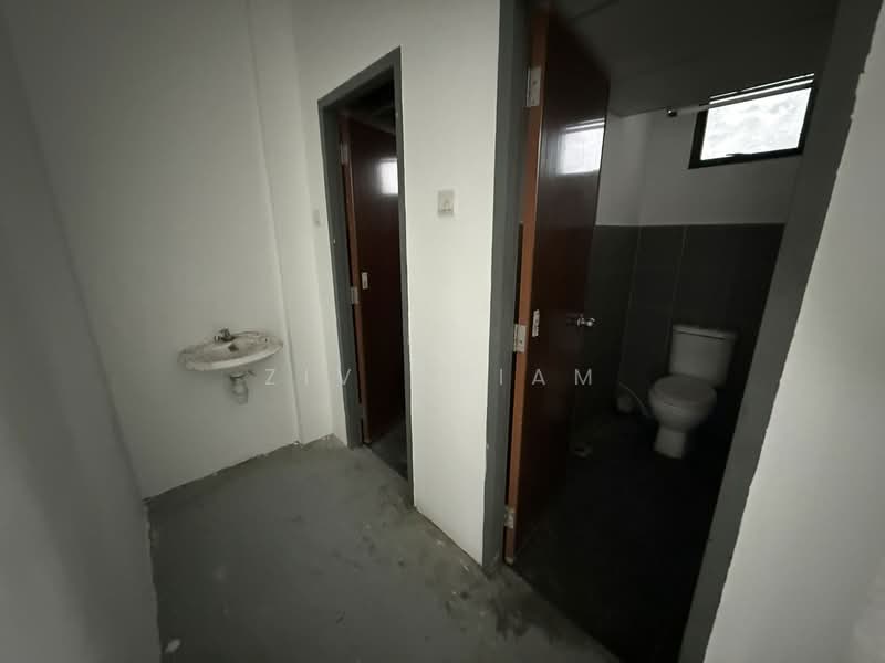 Retail Space for Rent in Johor Bahru (Johor) - Ziv Chiam - Bathroom - PropertyGuru.com.my