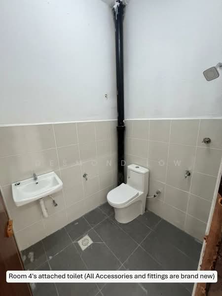 Pejabat untuk Disewa di Brickfields (Kuala Lumpur) - Desmond Low - Bathroom - PropertyGuru.com.my