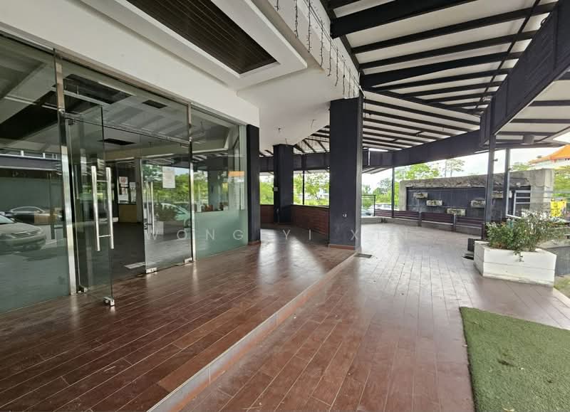 Kedai untuk Disewa di Taman Gaya (Ulu Tiram) - Wong Yi Xin - Entrance - PropertyGuru.com.my
