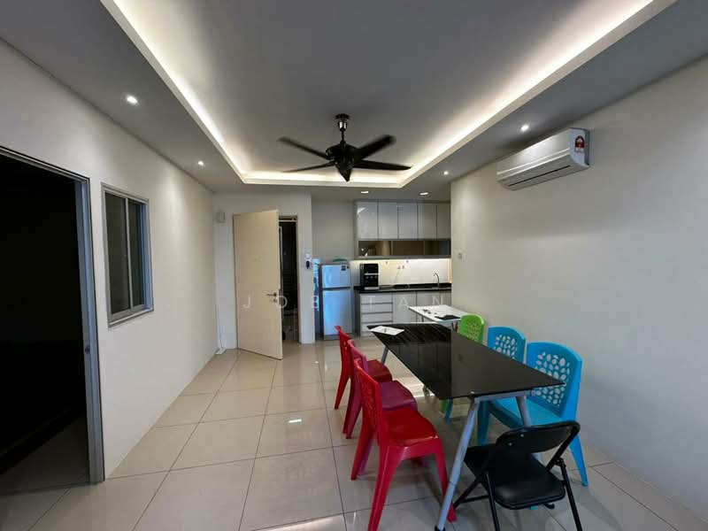 Condominium for Sale at Platinum Lake PV 15 - Joe Tan - Kitchen - PropertyGuru.com.my