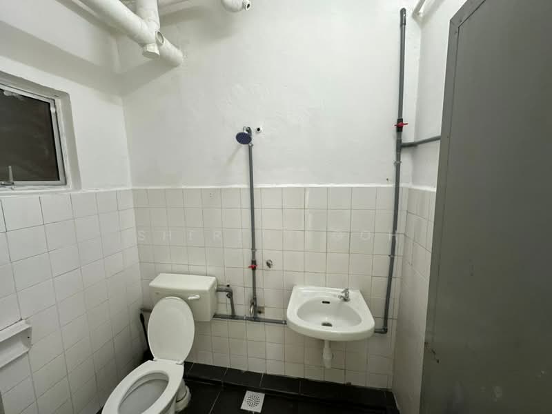Pangsapuri untuk Disewa di Nuri Court - Sherene Goh - Bathroom - PropertyGuru.com.my