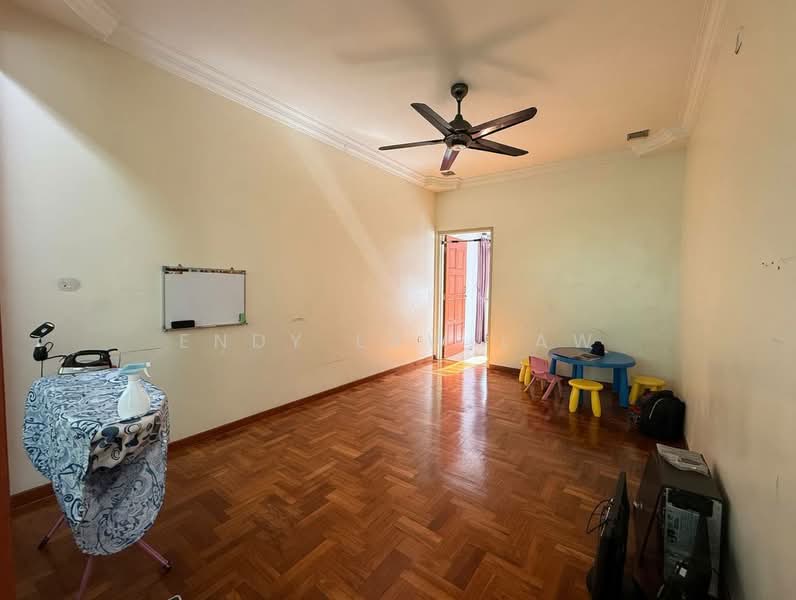 2-storey Terraced House for Sale in Taman Impian Emas (Skudai) - Endy Law Law - Interior - PropertyGuru.com.my