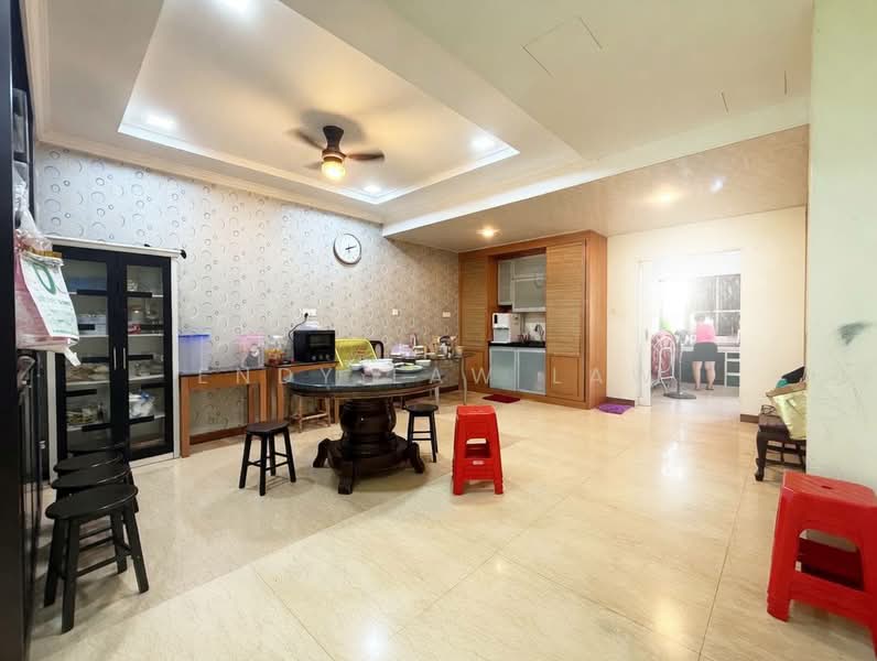2-storey Terraced House for Sale in Taman Impian Emas (Skudai) - Endy Law Law - Living Room - PropertyGuru.com.my