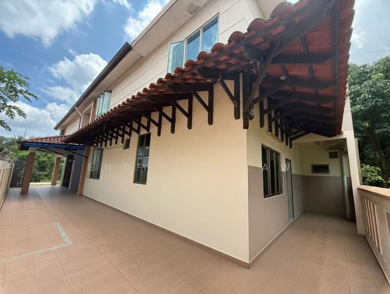 2-storey Terraced House for Sale in Taman Impian Emas (Skudai) - Endy Law Law - Exterior - PropertyGuru.com.my