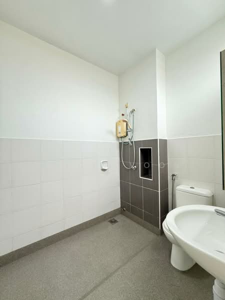 2-storey Terraced House for Rent in Setia Tropika (Johor Bahru) - Alicia Voon - Bathroom - PropertyGuru.com.my