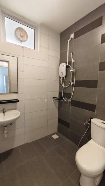 Kondominium untuk Disewa di The Sky @ Tripark - Kah Hui Teoh - Bathroom - PropertyGuru.com.my