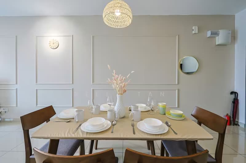 Servis Apartment untuk Dijual di Daya 1 Residences (D1R), TD Central - Bella Tan - Dining Room - PropertyGuru.com.my