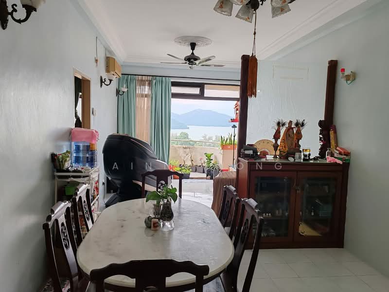 Kondominium untuk Disewa di Eden Seaview Condominium - Rainny Wong - Dining Room - PropertyGuru.com.my