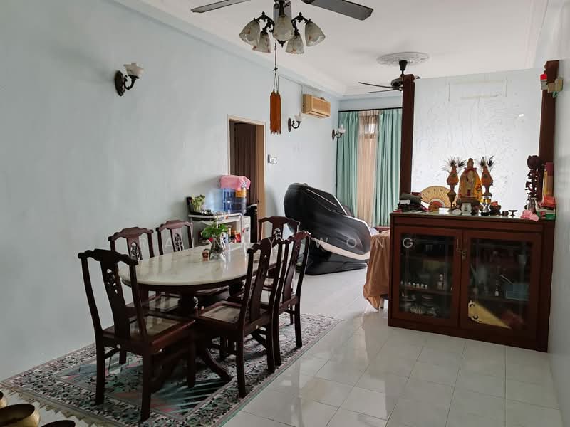Kondominium untuk Disewa di Eden Seaview Condominium - Rainny Wong - Living Room - PropertyGuru.com.my