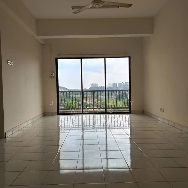 Kondominium untuk Dijual di Sri Manja Court - Jacksley Wong - Living Room - PropertyGuru.com.my