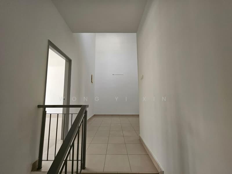 Rumah Teres 2 Tingkat untuk Dijual di Taman Seri Austin (Tebrau) - Wong Yi Xin - Corridor - PropertyGuru.com.my