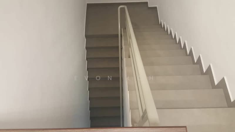 Factory for Rent in Alam Damai (Cheras) - Evon Loh - Corridor - PropertyGuru.com.my