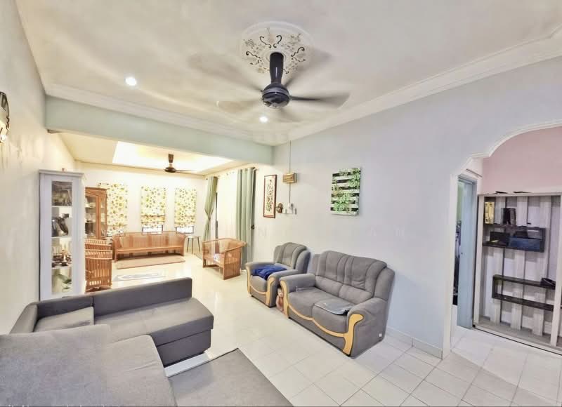 1-storey Terraced House for Sale in Taman Pulai Indah (Johor Bahru) - Sufi Norman - Living Room - PropertyGuru.com.my