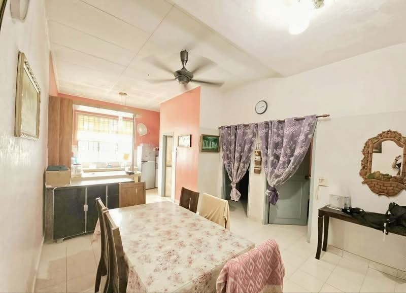 1-storey Terraced House for Sale in Taman Pulai Indah (Johor Bahru) - Sufi Norman - Kitchen - PropertyGuru.com.my