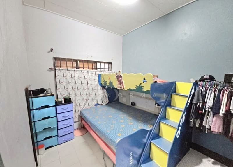 1-storey Terraced House for Sale in Taman Pulai Indah (Johor Bahru) - Sufi Norman - Bedroom - PropertyGuru.com.my