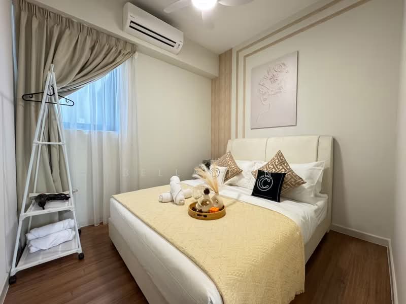 Service Residence for Sale at Daya 1 Residences (D1R), TD Central - Bella Tan - Bedroom - PropertyGuru.com.my