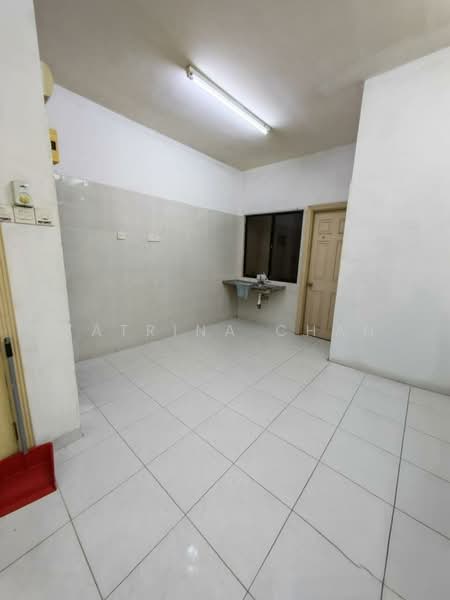 Pangsapuri untuk Disewa di Kristal Villa - Katrina Chan - Kitchen - PropertyGuru.com.my
