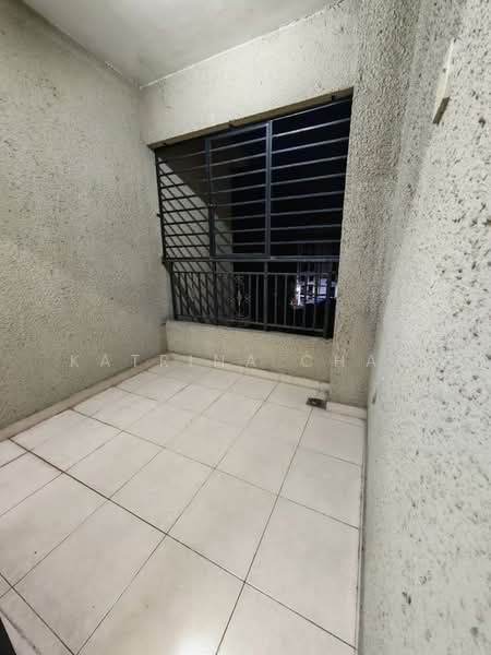 Pangsapuri untuk Disewa di Kristal Villa - Katrina Chan - Balcony - PropertyGuru.com.my
