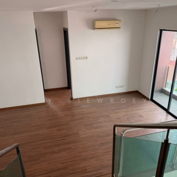 Semi-Detached House for Sale in Taman Bukit Serdang (Seri Kembangan) - Tay SiewBoey - Interior - PropertyGuru.com.my