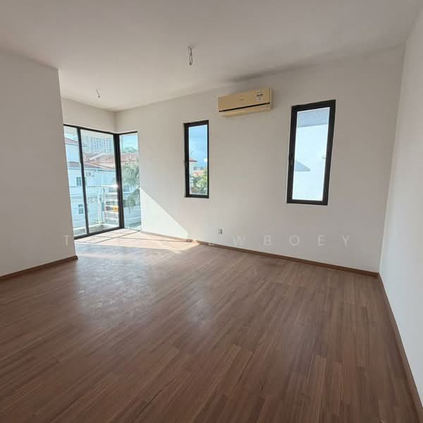 Semi-Detached House for Sale in Taman Bukit Serdang (Seri Kembangan) - Tay SiewBoey - Interior - PropertyGuru.com.my