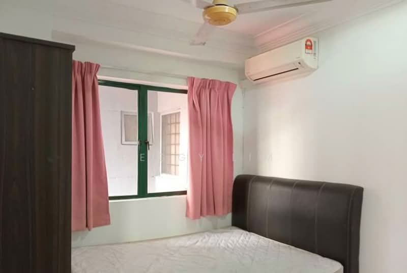 Kondominium untuk Dijual di Kelana Parkview Condominium - Peggy Lim - Bedroom - PropertyGuru.com.my