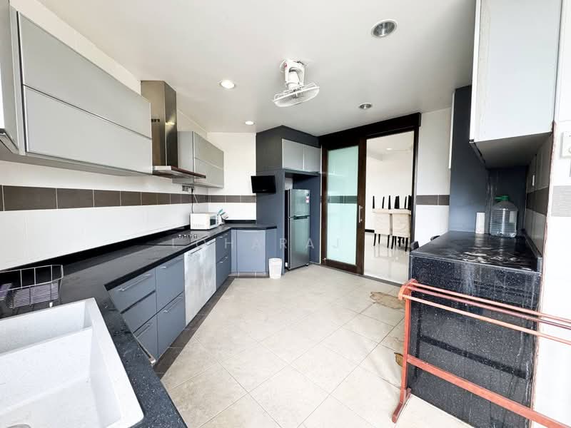 Condominium for Sale at Wickham Manor - Loharaj . - PropertyGuru.com.my