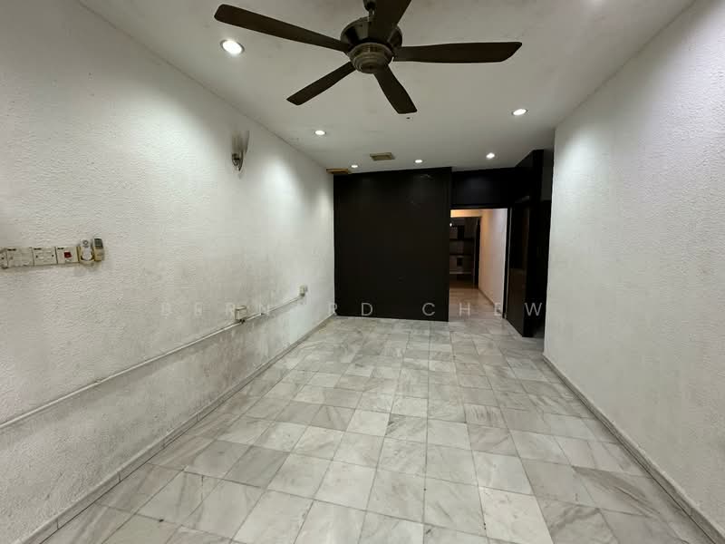 Semi-Detached House for Sale in Taman Iping (Batu Maung) - Bernard Chew - Interior - PropertyGuru.com.my