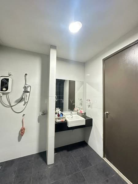 Condominium for Sale at Tree Sparina - Jerry So - Bathroom - PropertyGuru.com.my
