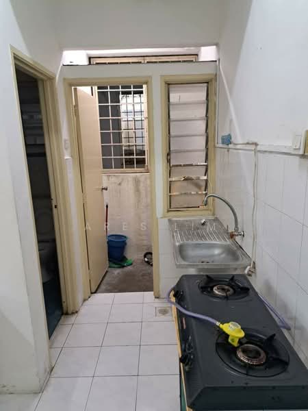 Apartment for Sale at Desa Palma - Ares Lim - Kitchen - PropertyGuru.com.my