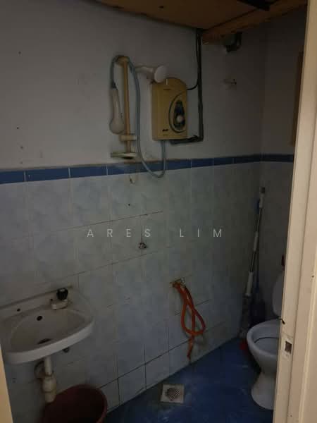 Apartment for Sale at Desa Palma - Ares Lim - Bathroom - PropertyGuru.com.my