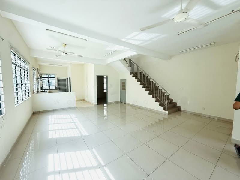 2-storey Terraced House for Sale in Saujana Rawang (Rawang) - Kwong Xiao Wei - Living Room - PropertyGuru.com.my