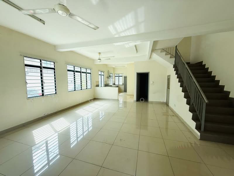2-storey Terraced House for Sale in Saujana Rawang (Rawang) - Kwong Xiao Wei - Living Room - PropertyGuru.com.my