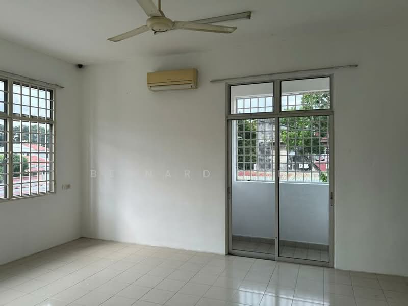 Semi-Detached House for Rent in Taman Iping (Batu Maung) - Bernard Chew - Interior - PropertyGuru.com.my