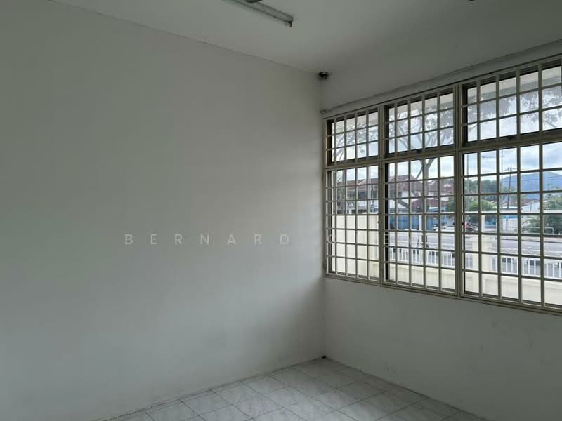 Semi-Detached House for Rent in Taman Iping (Batu Maung) - Bernard Chew - Interior - PropertyGuru.com.my