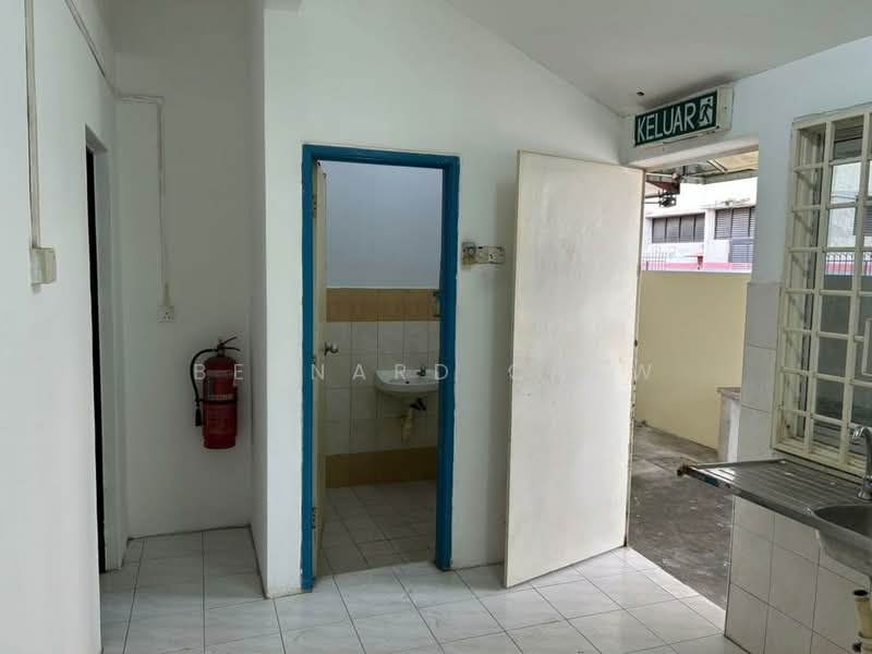 Semi-Detached House for Rent in Taman Iping (Batu Maung) - Bernard Chew - Interior - PropertyGuru.com.my