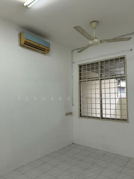 Semi-Detached House for Rent in Taman Iping (Batu Maung) - Bernard Chew - Interior - PropertyGuru.com.my