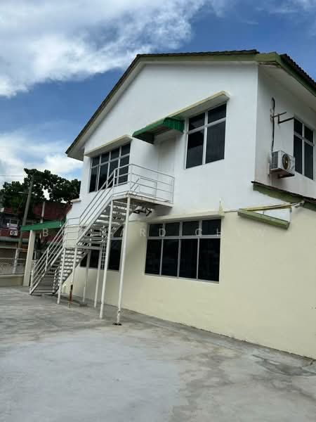 Semi-Detached House for Rent in Taman Iping (Batu Maung) - Bernard Chew - Exterior - PropertyGuru.com.my