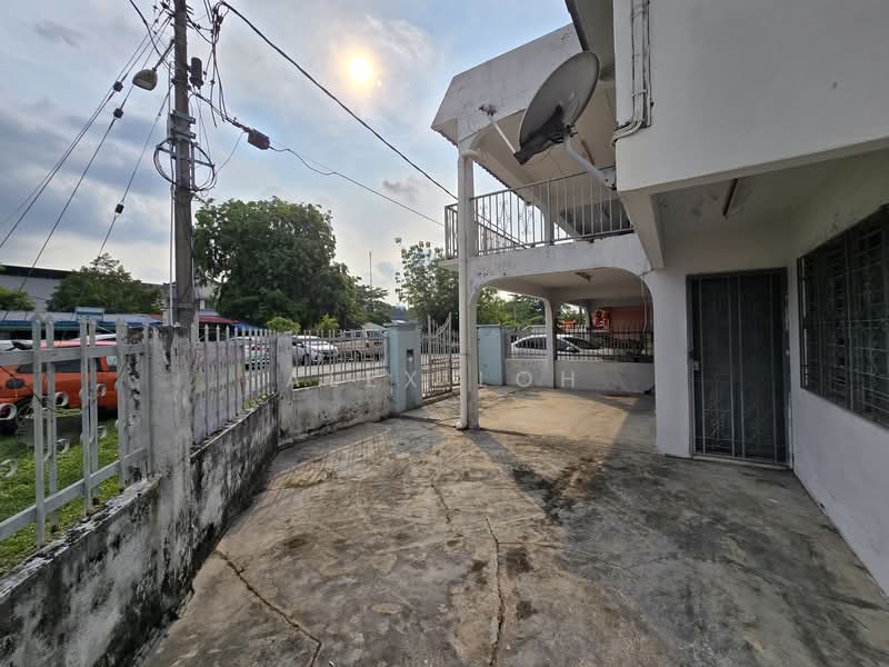 Rumah Teres 2 Tingkat untuk Dijual di KL City Centre (Kuala Lumpur) - Alex Loh - Exterior - PropertyGuru.com.my