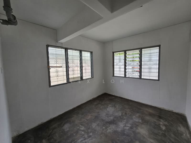 Rumah Teres 2 Tingkat untuk Dijual di KL City Centre (Kuala Lumpur) - Alex Loh - Ground floor room 1 - PropertyGuru.com.my