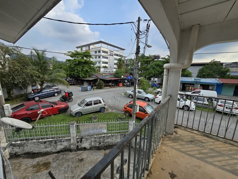 Rumah Teres 2 Tingkat untuk Dijual di KL City Centre (Kuala Lumpur) - Alex Loh - 1st floor balcony view - PropertyGuru.com.my